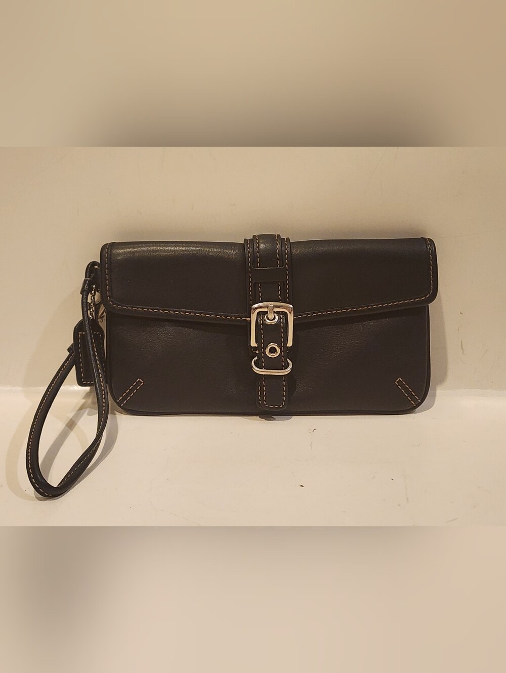 Coach Soho Black Leather Buckle Wristlet Clutch Y2k Small Purse